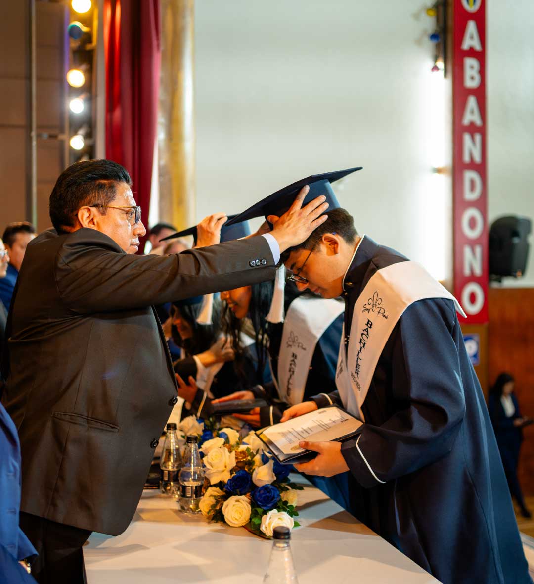 becas colegio particular la providencia Quito