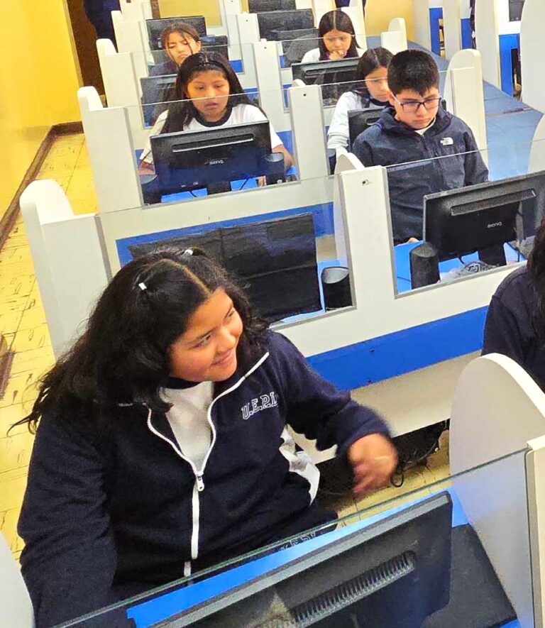 sala-de-computación-unidad-educativa-la-providencia-quito